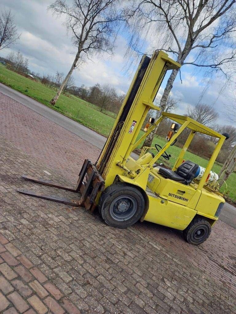 Frontstapler of the type Mitsubishi FG30, Gebrauchtmaschine in Antwerpen (Picture 3)