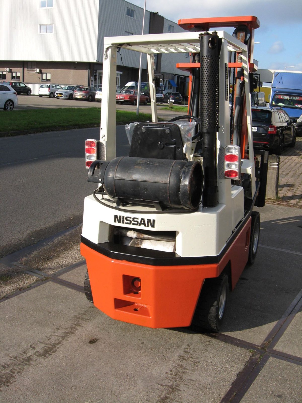 Frontstapler Türe ait Nissan -, Gebrauchtmaschine içinde Oldenzaal (resim 4)