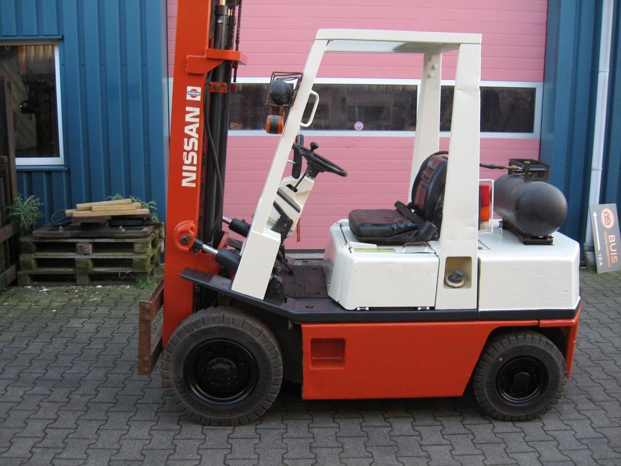 Frontstapler of the type Nissan -, Gebrauchtmaschine in Oldenzaal (Picture 1)