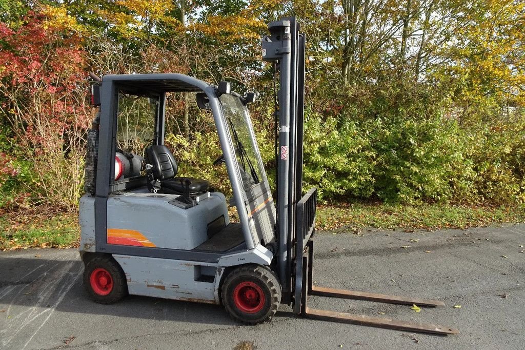 Frontstapler Türe ait Nissan 1,8 tons heftruck gas ., Gebrauchtmaschine içinde Losdorp (resim 1)