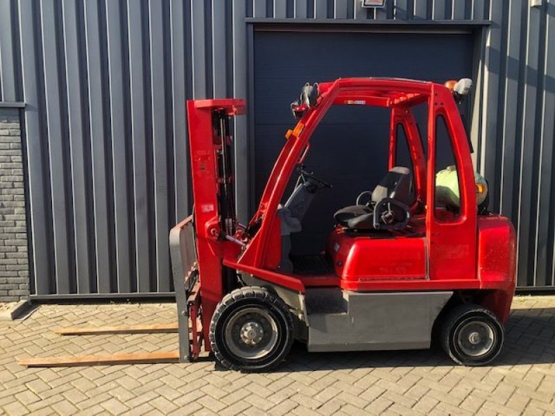 Frontstapler van het type Nissan 25 - U1D2A25LQ, Gebrauchtmaschine in Enschede (Foto 1)