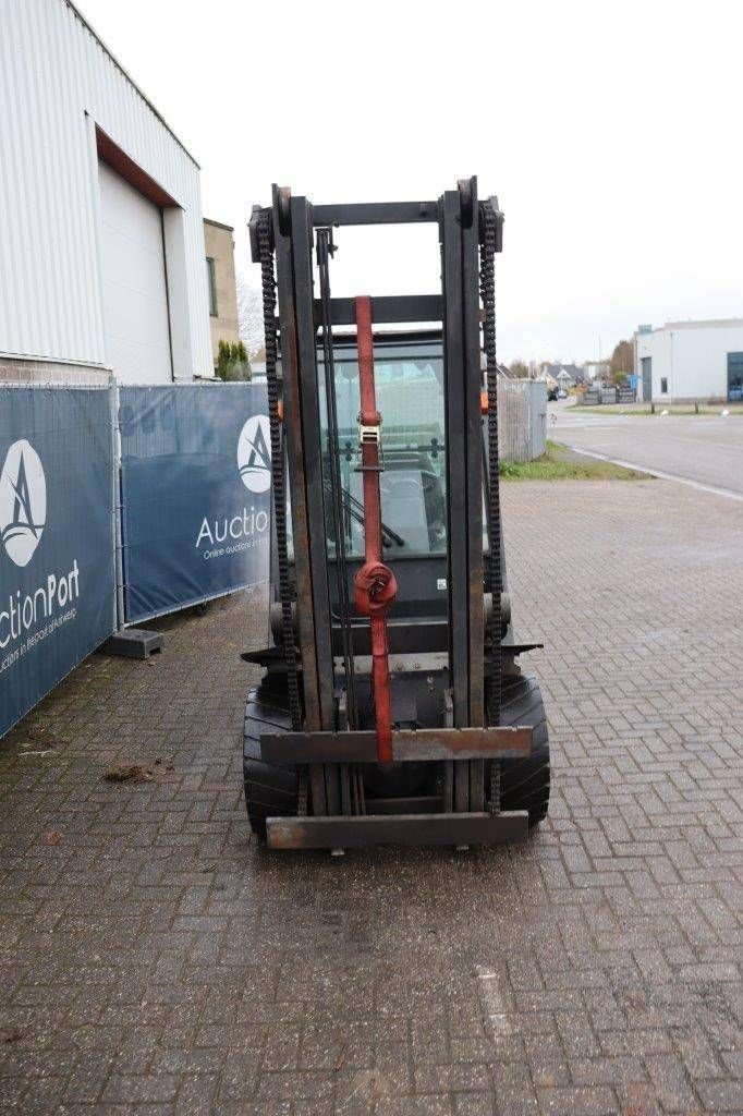 Frontstapler typu Nissan 30, Gebrauchtmaschine w Antwerpen (Zdjęcie 8)