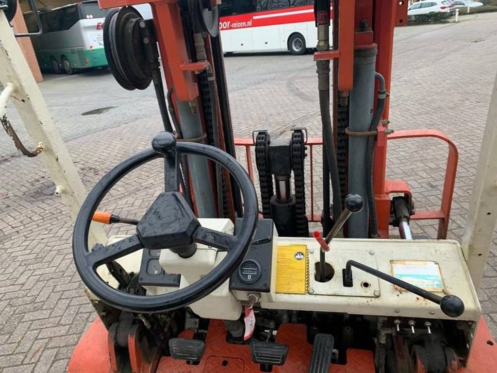 Frontstapler del tipo Nissan BF03, Gebrauchtmaschine en Hardinxveld-Giessendam (Imagen 3)