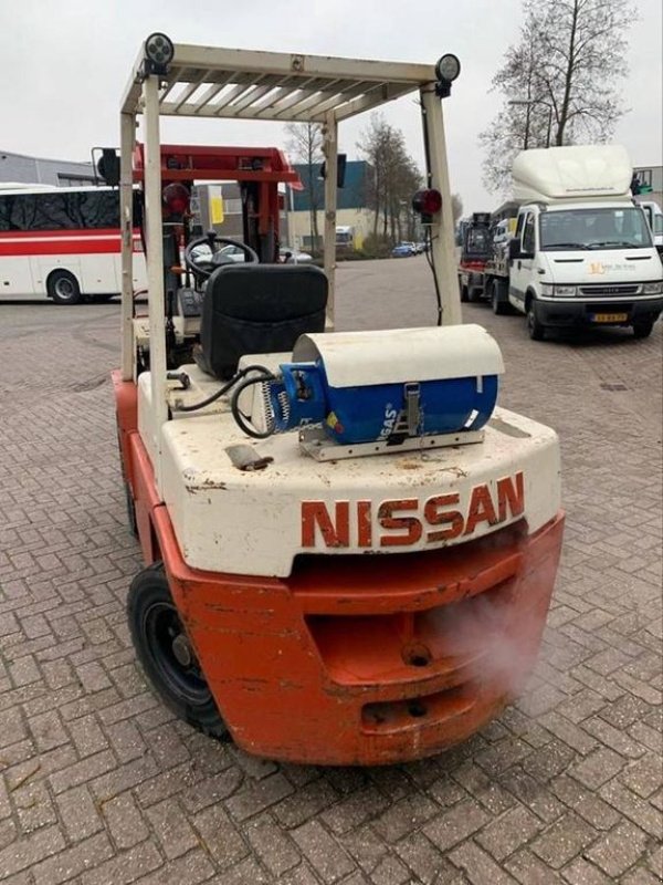 Frontstapler typu Nissan BF03, Gebrauchtmaschine w Hardinxveld-Giessendam (Zdjęcie 2)