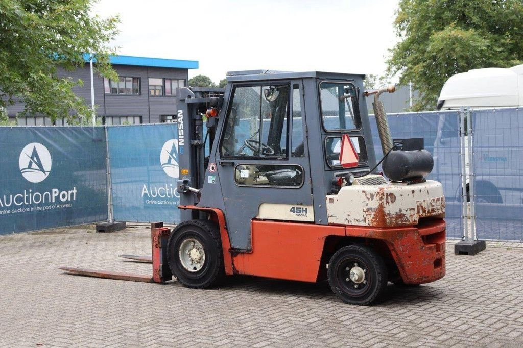 Frontstapler Türe ait Nissan BGF03A45U, Gebrauchtmaschine içinde Antwerpen (resim 4)