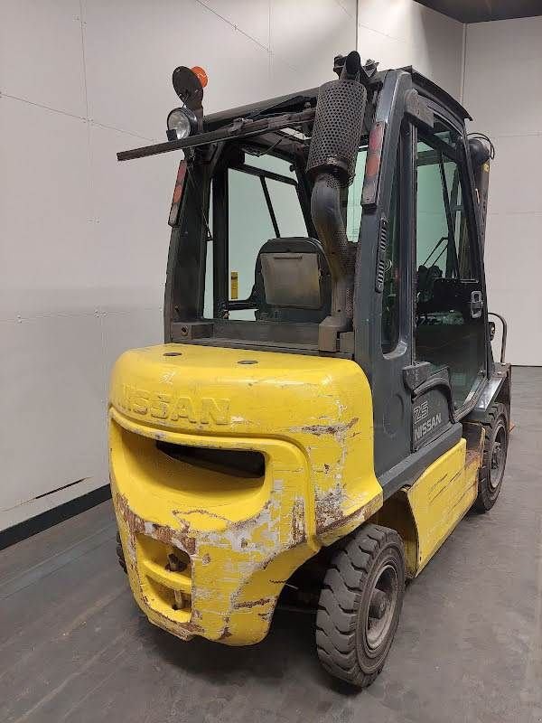 Frontstapler du type Nissan FD02A25Q, Gebrauchtmaschine en Waregem (Photo 4)