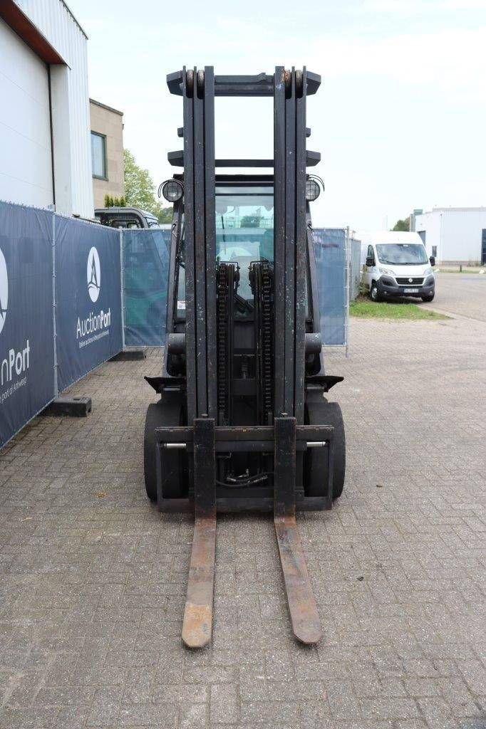 Frontstapler typu Nissan FGD02A30Q, Gebrauchtmaschine w Antwerpen (Zdjęcie 9)