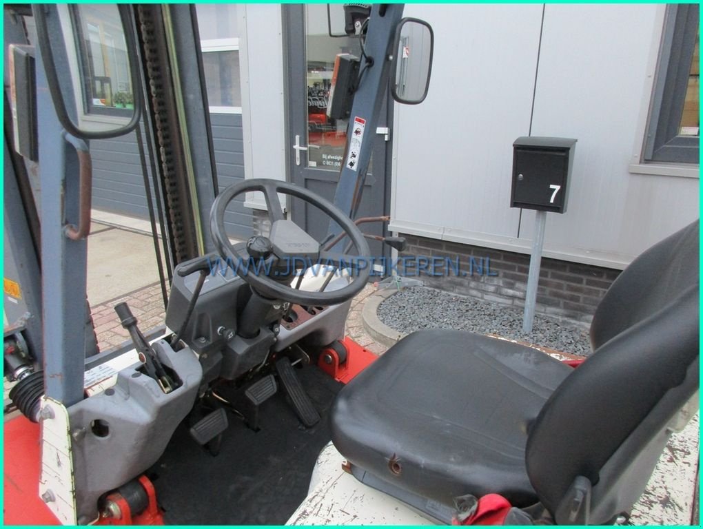 Frontstapler del tipo Nissan UGJ02A-30U, Gebrauchtmaschine en IJsselmuiden (Imagen 4)