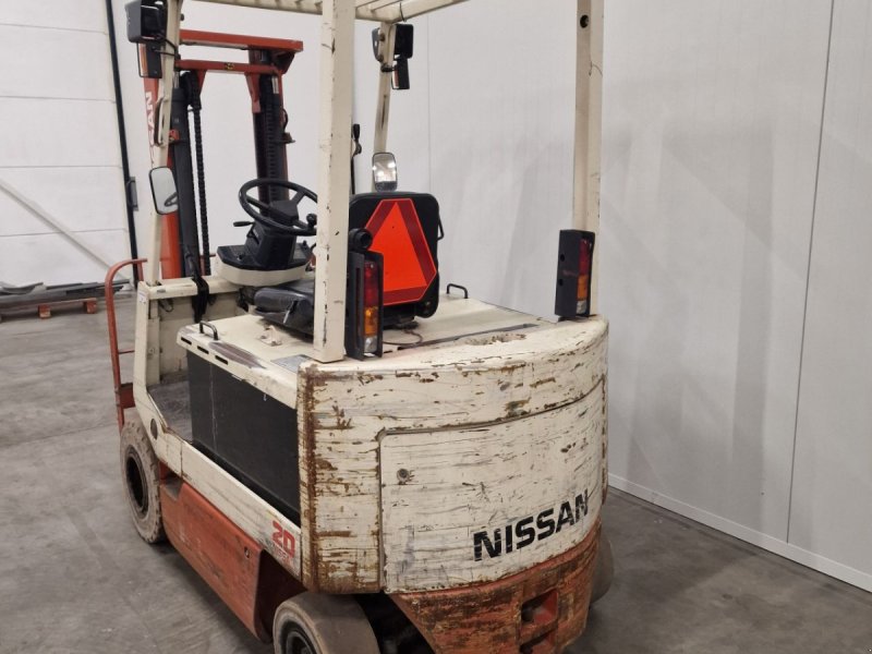 Frontstapler del tipo Nissan UM02L20U, Gebrauchtmaschine en Vlierden