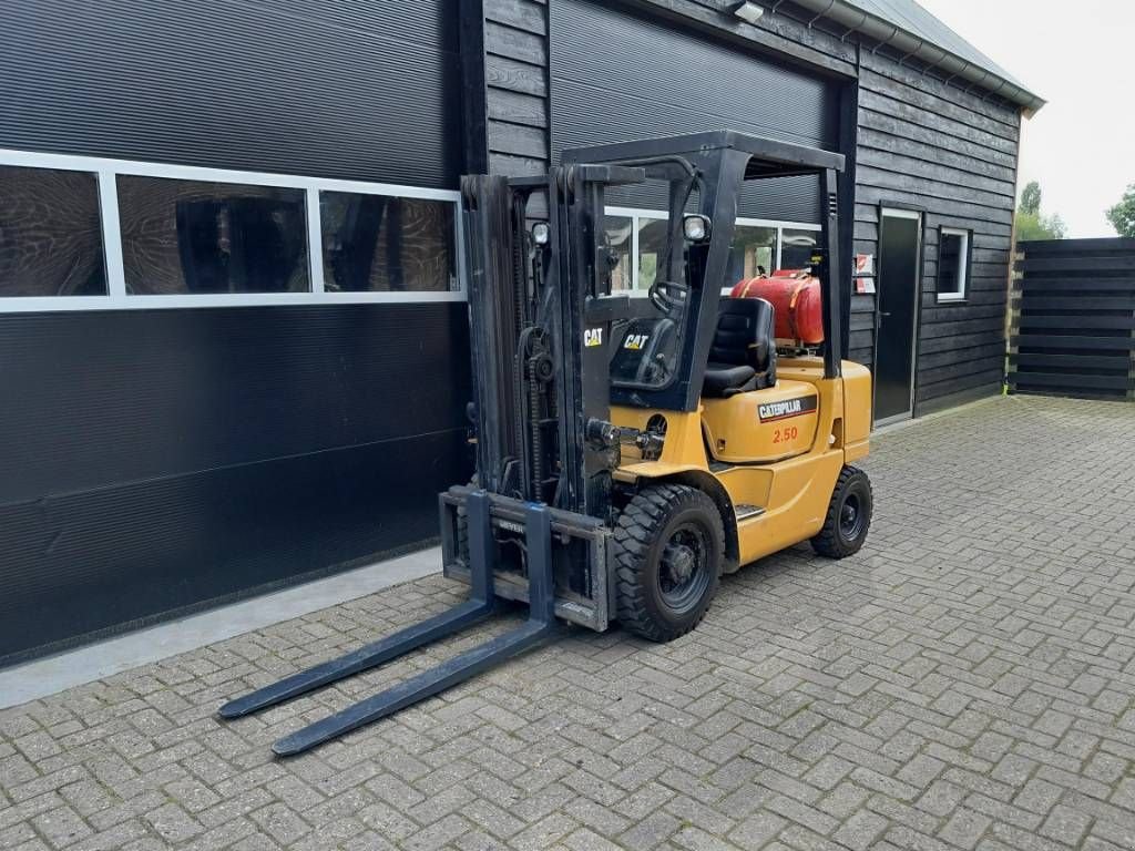 Frontstapler des Typs Sonstige Cat GP 25 K heftruck LPG freelift triplex sideshift, Gebrauchtmaschine in Ederveen (Bild 3)