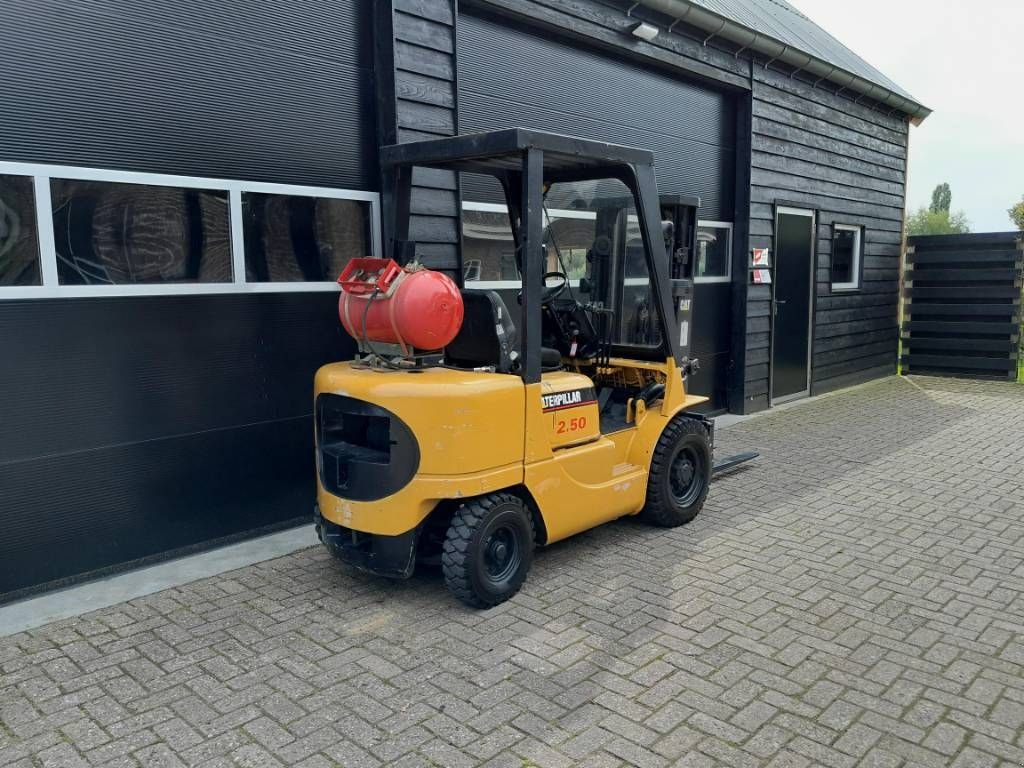 Frontstapler van het type Sonstige Cat GP 25 K heftruck LPG freelift triplex sideshift, Gebrauchtmaschine in Ederveen (Foto 10)