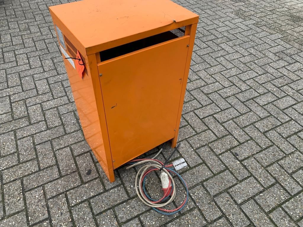 Frontstapler van het type Sonstige EKO TRIFASE ACCULADER 72V, Neumaschine in MARIENHEEM (Foto 3)