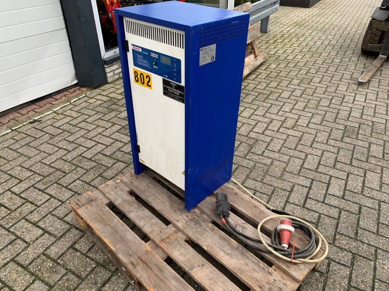 Frontstapler des Typs Sonstige Hawker 8TS ACCULADER 48V, Neumaschine in MARIENHEEM (Bild 1)