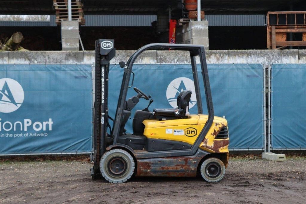 Frontstapler del tipo Sonstige OM Carrelli XE 25, Gebrauchtmaschine In Antwerpen (Immagine 1)