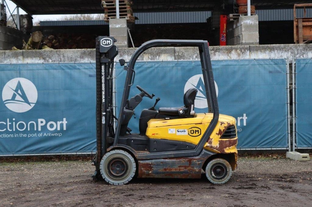 Frontstapler del tipo Sonstige OM Carrelli XE 25, Gebrauchtmaschine In Antwerpen (Immagine 2)