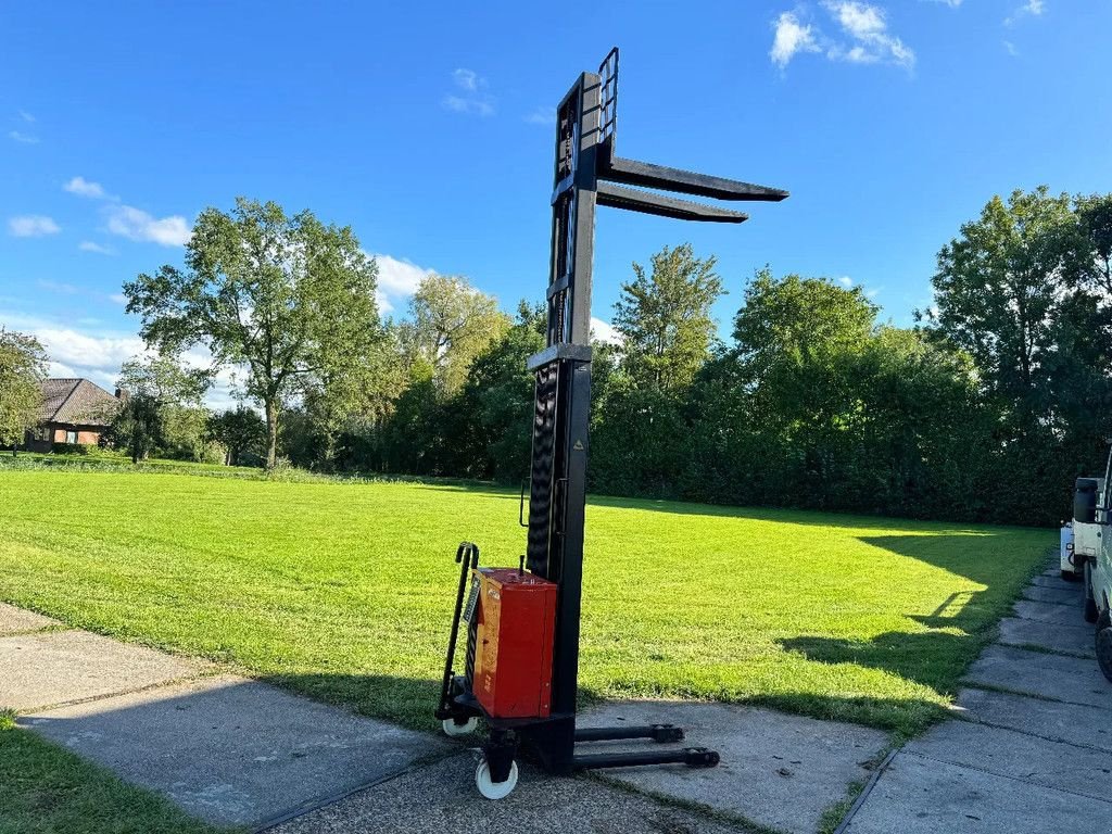 Frontstapler Türe ait Sonstige stapelaar 800KG elektrisch heffend, Gebrauchtmaschine içinde Hoenzadriel (resim 9)