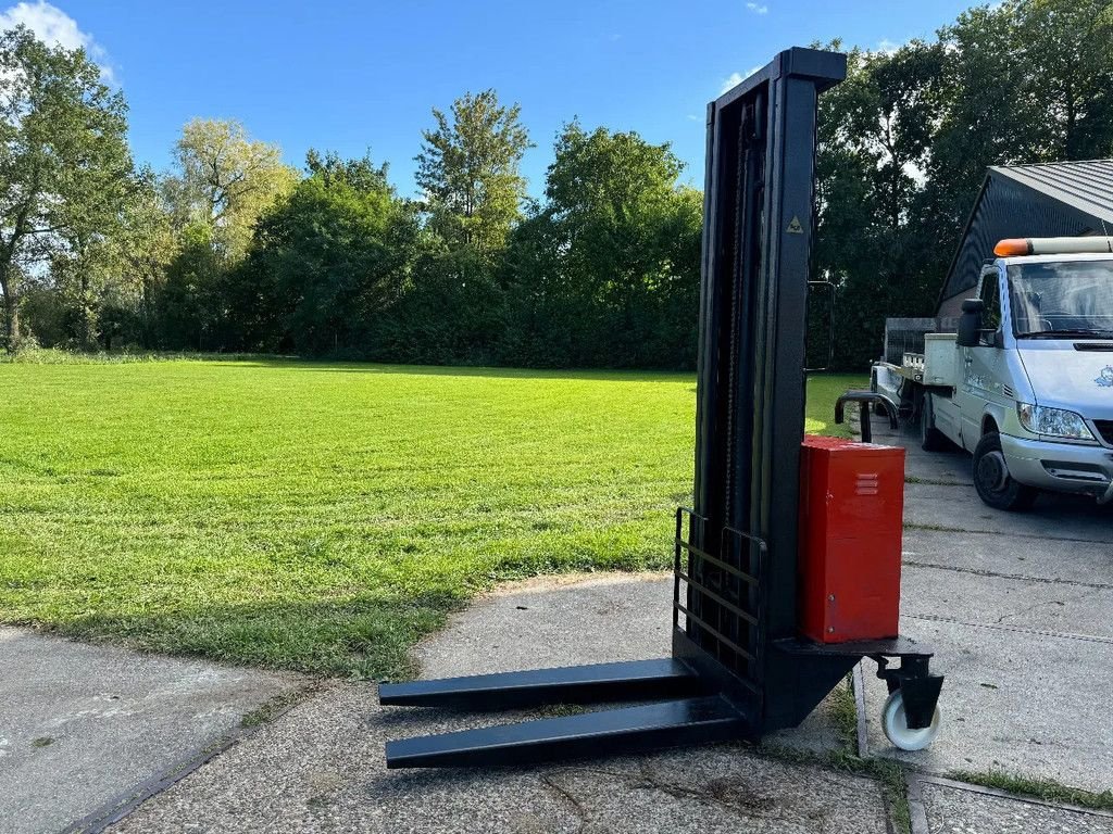 Frontstapler Türe ait Sonstige stapelaar 800KG elektrisch heffend, Gebrauchtmaschine içinde Hoenzadriel (resim 4)