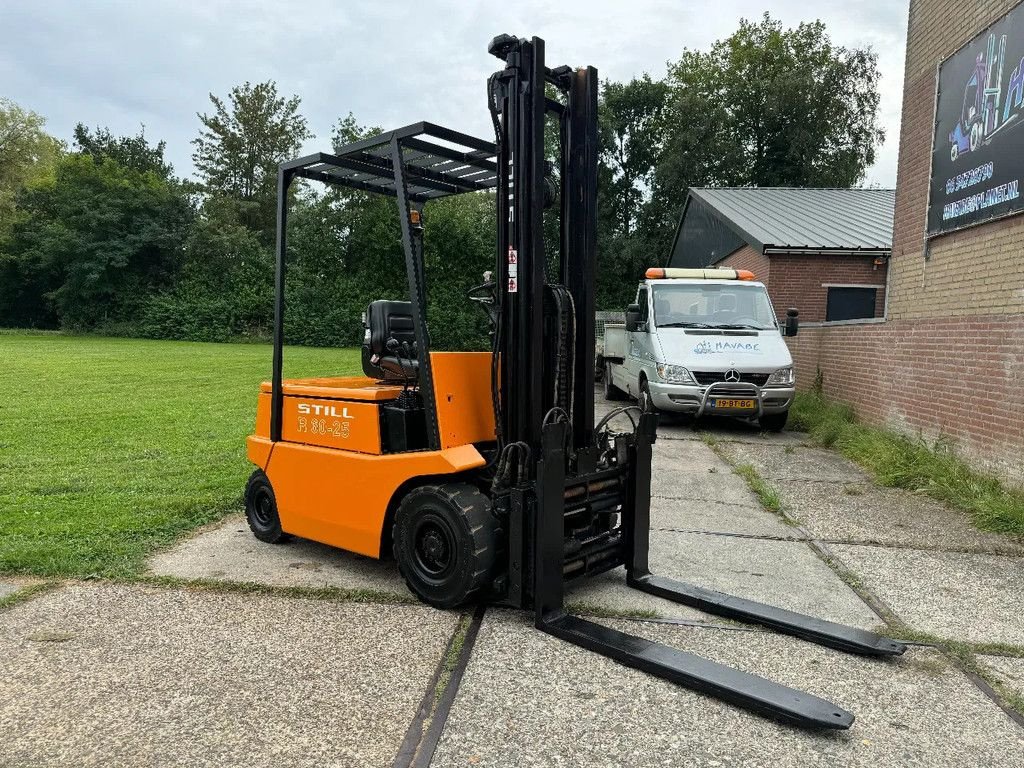 Frontstapler van het type Still 2500KG heftruck elektrisch 4M sideshift vorkversteller, Gebrauchtmaschine in Hoenzadriel (Foto 8)