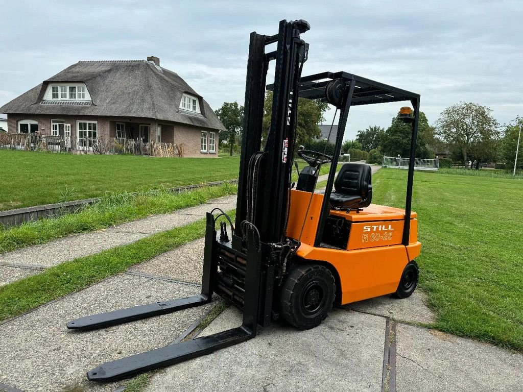 Frontstapler van het type Still 2500KG heftruck elektrisch 4M sideshift vorkversteller, Gebrauchtmaschine in Hoenzadriel (Foto 9)