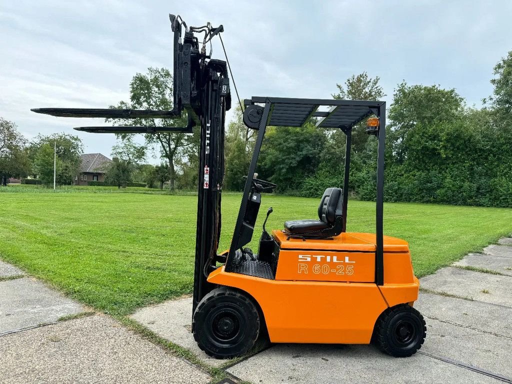 Frontstapler van het type Still 2500KG heftruck elektrisch 4M sideshift vorkversteller, Gebrauchtmaschine in Hoenzadriel (Foto 1)