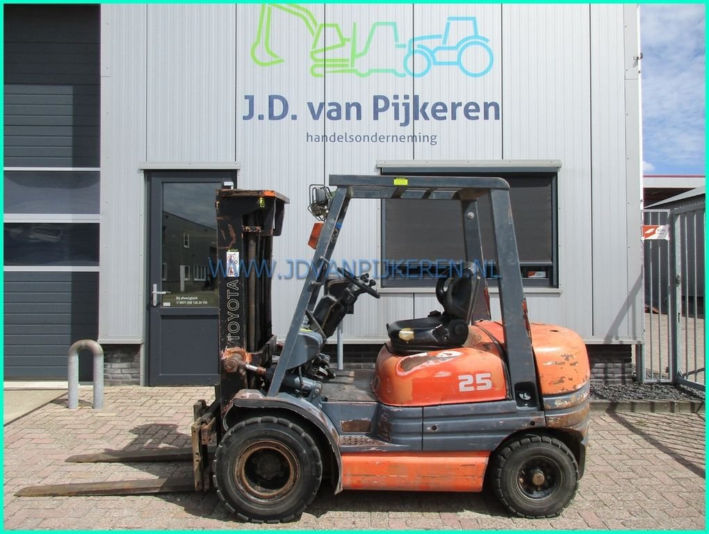 Frontstapler del tipo Toyota 02-6FD25, Gebrauchtmaschine en IJsselmuiden (Imagen 1)