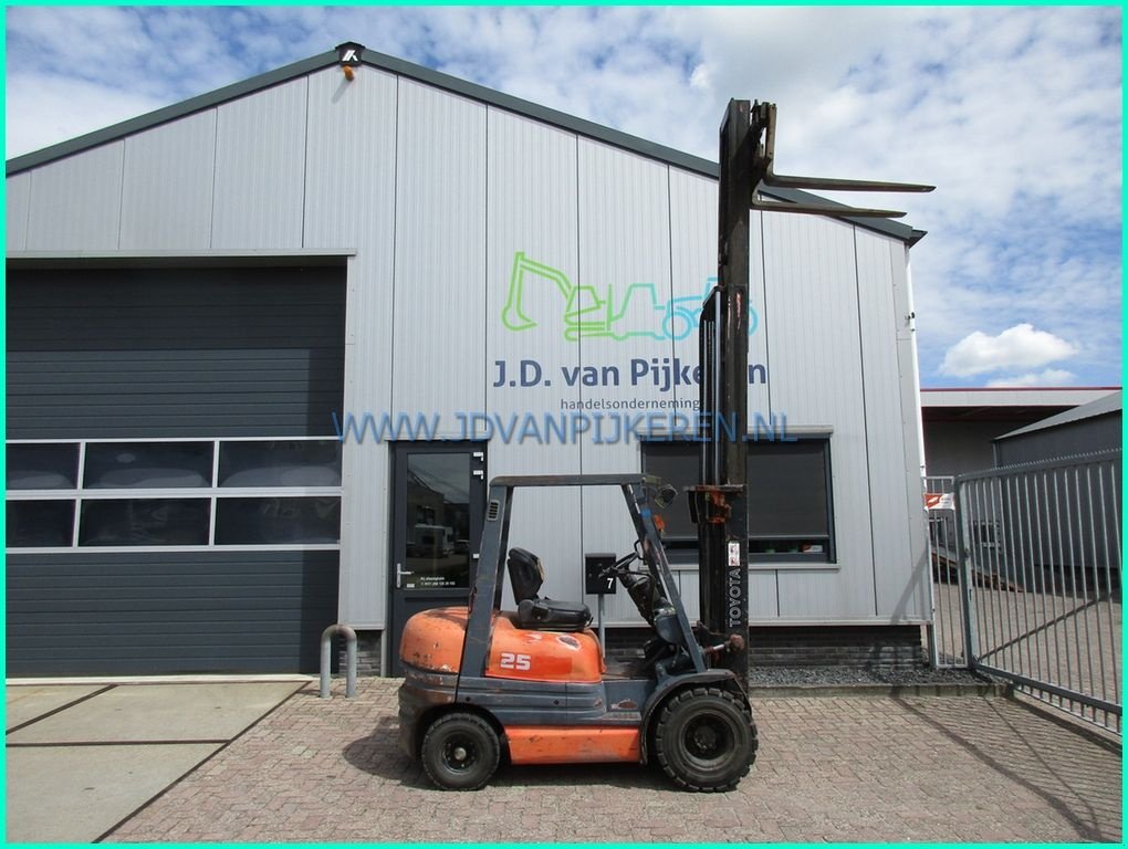 Frontstapler del tipo Toyota 02-6FD25, Gebrauchtmaschine en IJsselmuiden (Imagen 11)