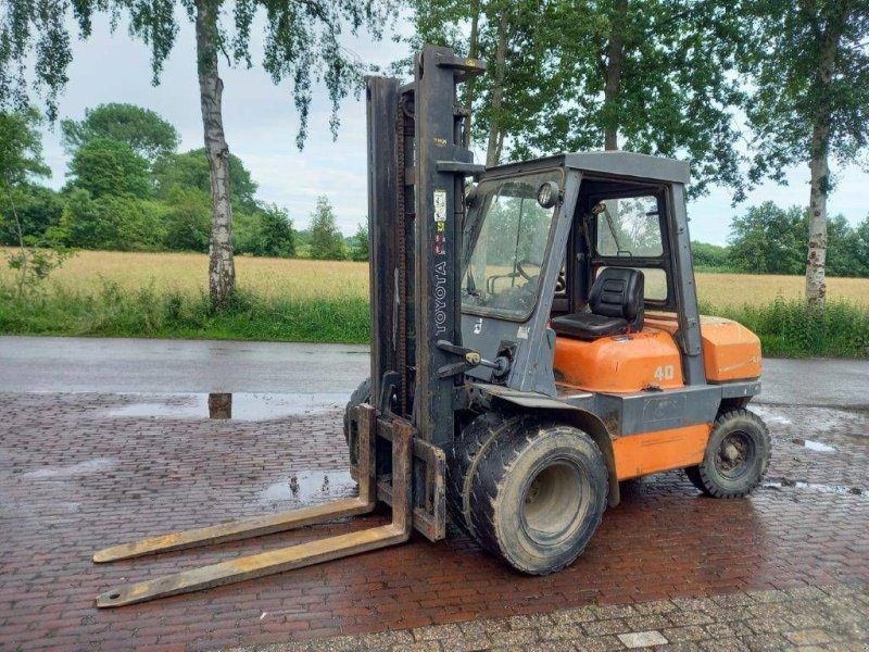 Frontstapler tip Toyota 02-6FD40, Gebrauchtmaschine in Antwerpen (Poză 1)