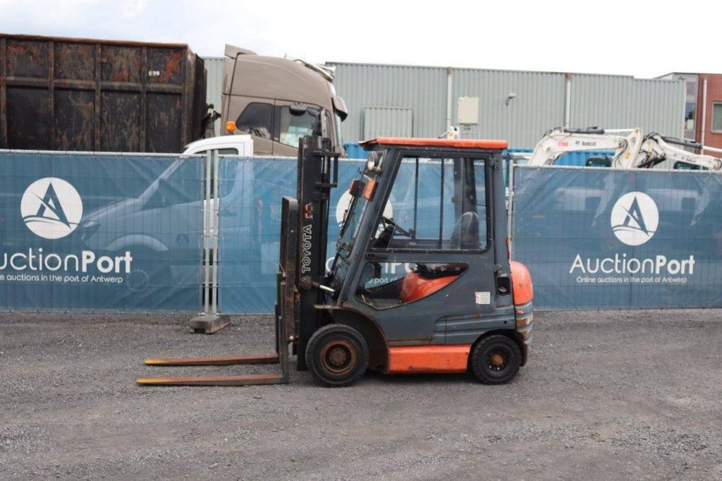 Frontstapler van het type Toyota 02-6FDF15, Gebrauchtmaschine in Antwerpen (Foto 1)