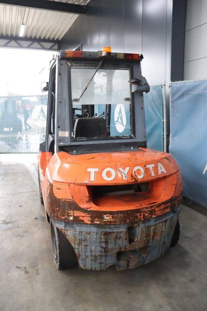 Frontstapler del tipo Toyota 02-7FD35, Gebrauchtmaschine In Antwerpen (Immagine 4)