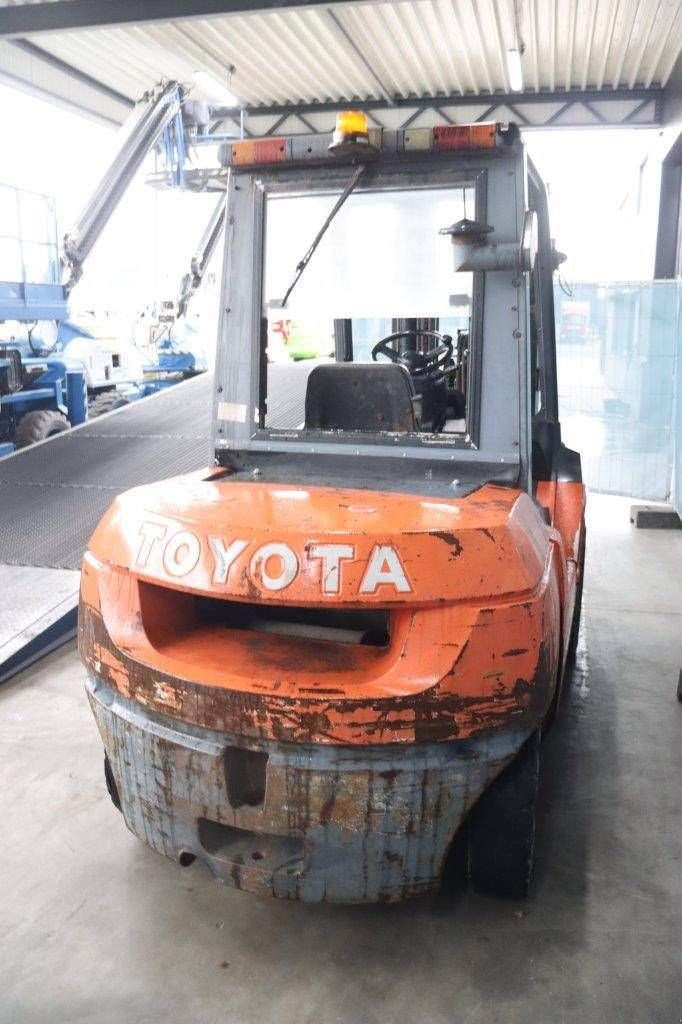 Frontstapler del tipo Toyota 02-7FD35, Gebrauchtmaschine In Antwerpen (Immagine 7)