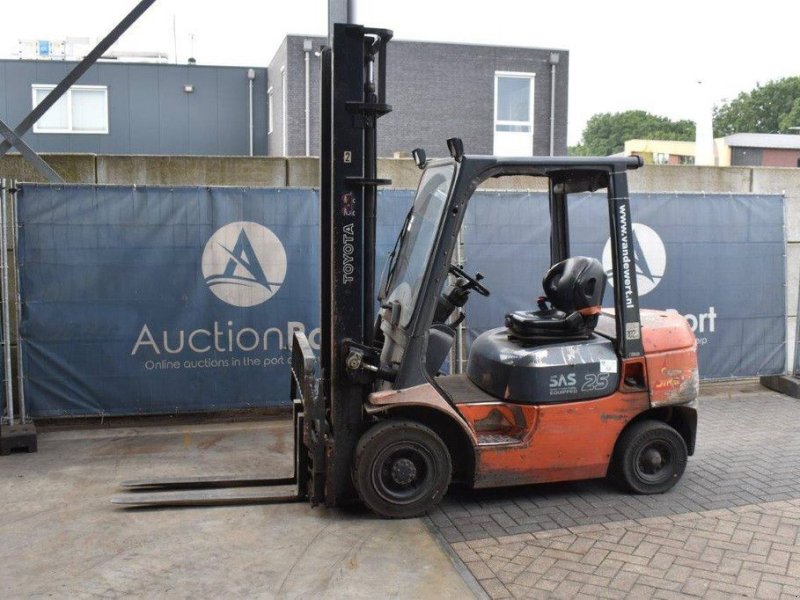 Frontstapler del tipo Toyota 02-7FDF25, Gebrauchtmaschine en Antwerpen (Imagen 1)