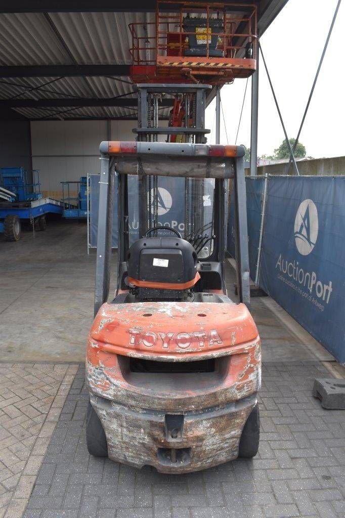 Frontstapler del tipo Toyota 02-7FDF25, Gebrauchtmaschine en Antwerpen (Imagen 4)