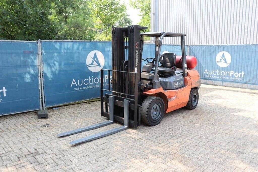 Frontstapler typu Toyota 02-7FG35, Gebrauchtmaschine w Antwerpen (Zdjęcie 9)