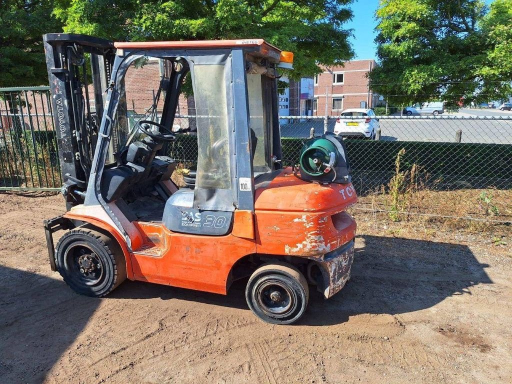 Frontstapler van het type Toyota 02-7FGF30, Gebrauchtmaschine in Antwerpen (Foto 2)