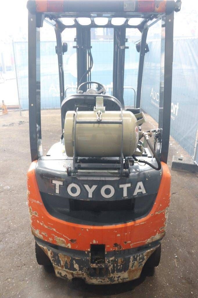 Frontstapler от тип Toyota 02-8FDF15, Gebrauchtmaschine в Antwerpen (Снимка 4)