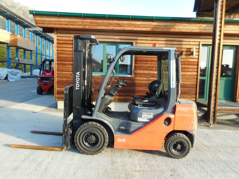 Frontstapler tipa Toyota 02-8FDF25 Triplex 5 Meter + SS, Gebrauchtmaschine u St. Nikolai ob Draßling (Slika 1)