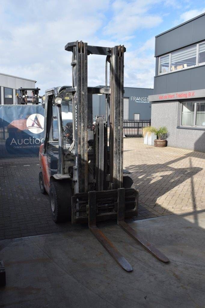 Frontstapler of the type Toyota 02-8FDF25, Gebrauchtmaschine in Antwerpen (Picture 8)