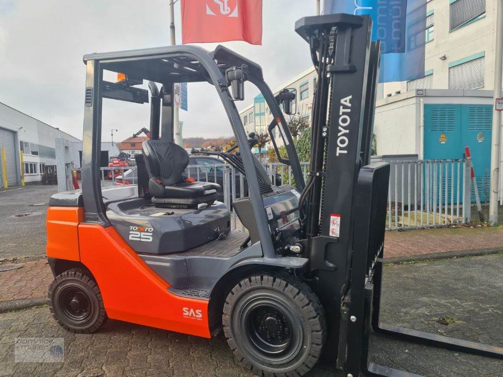 Frontstapler van het type Toyota 02-8FDF25, Gebrauchtmaschine in Friedrichsdorf (Foto 1)