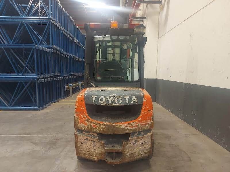 Frontstapler tipa Toyota 02-8FDJF35, Gebrauchtmaschine u Waregem (Slika 3)