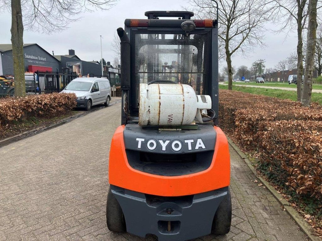 Frontstapler des Typs Toyota 02-8FG25, Gebrauchtmaschine in Antwerpen (Bild 4)