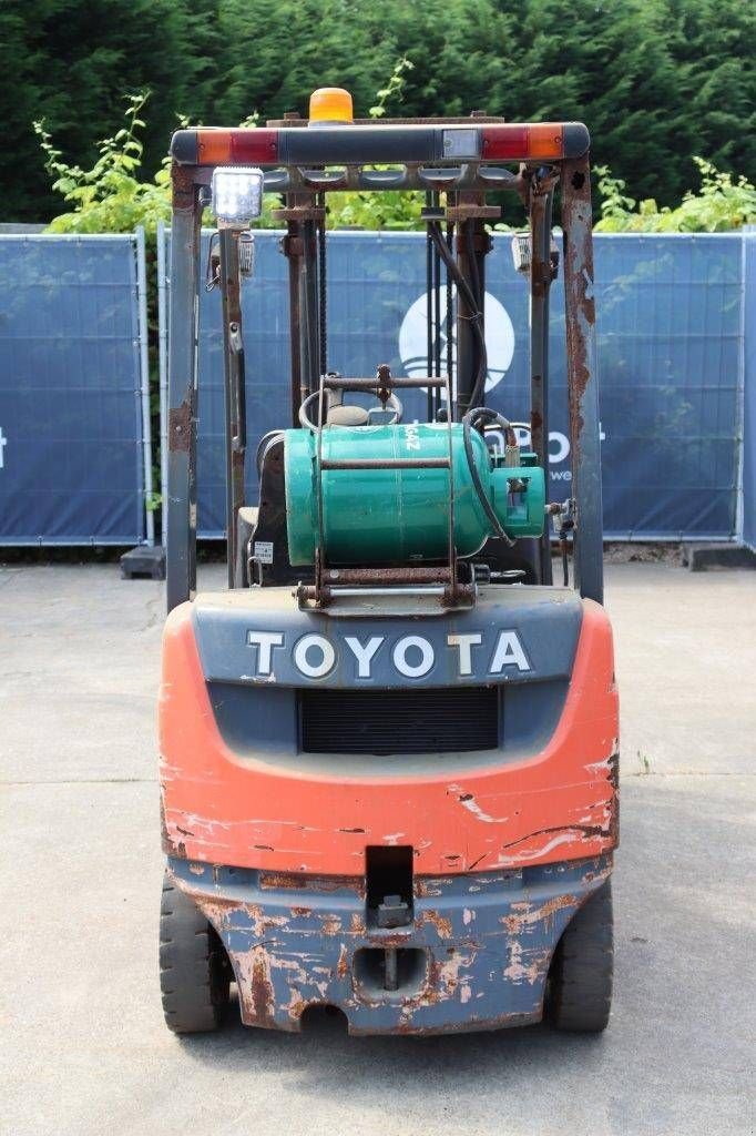 Frontstapler du type Toyota 02-8FGF15, Gebrauchtmaschine en Antwerpen (Photo 5)