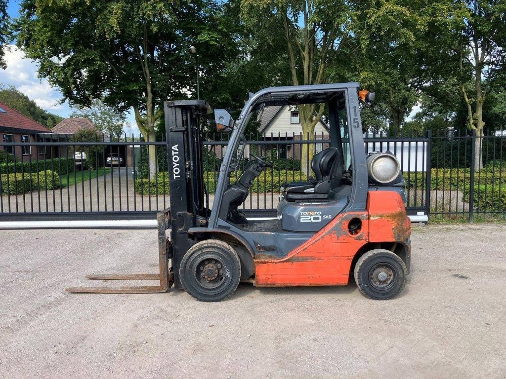 Frontstapler van het type Toyota 02-8FGF20, Gebrauchtmaschine in Antwerpen (Foto 2)