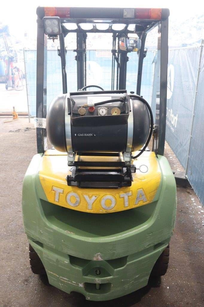 Frontstapler от тип Toyota 02-8FGF25, Gebrauchtmaschine в Antwerpen (Снимка 4)