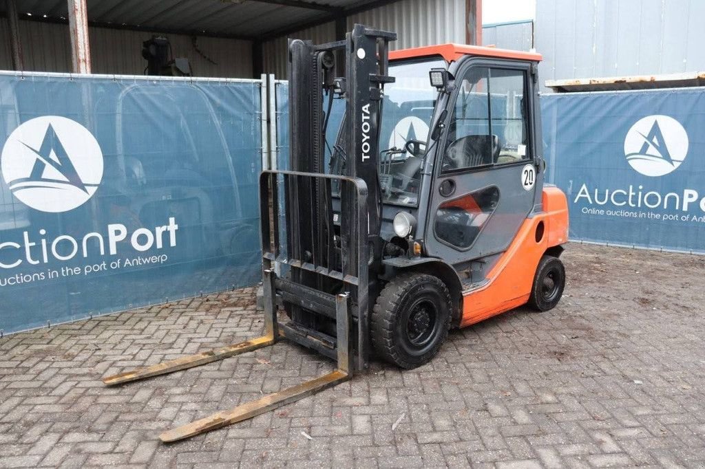 Frontstapler del tipo Toyota 02-8FGF25, Gebrauchtmaschine en Antwerpen (Imagen 9)