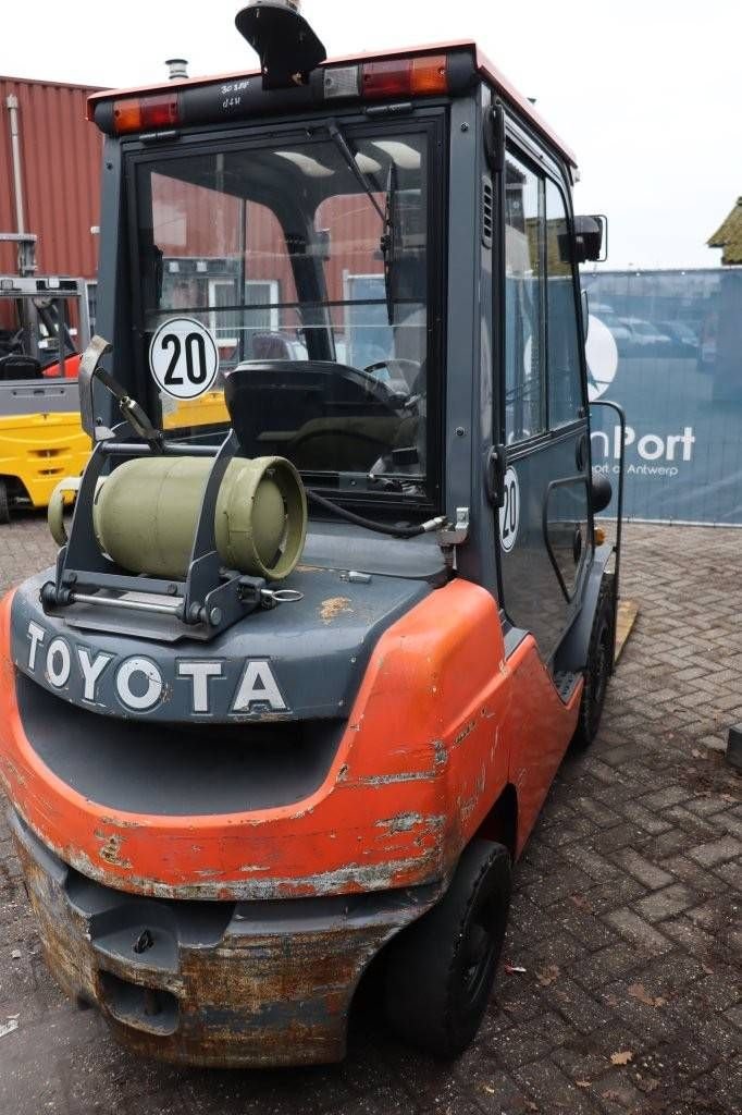 Frontstapler del tipo Toyota 02-8FGF25, Gebrauchtmaschine en Antwerpen (Imagen 5)