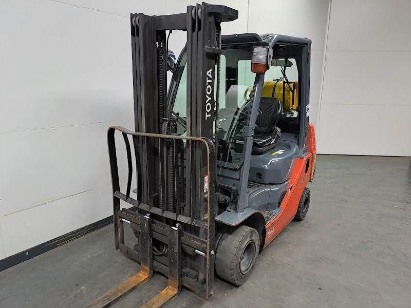 Frontstapler del tipo Toyota 02-8FGKF20, Gebrauchtmaschine en Waregem (Imagen 1)