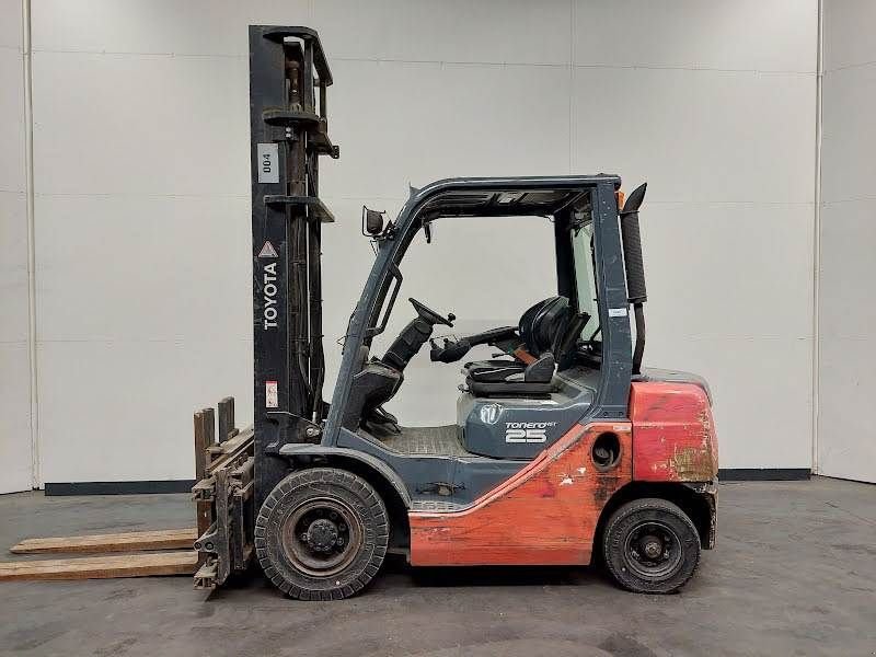 Frontstapler del tipo Toyota 06-8FD25F, Gebrauchtmaschine In Waregem (Immagine 3)