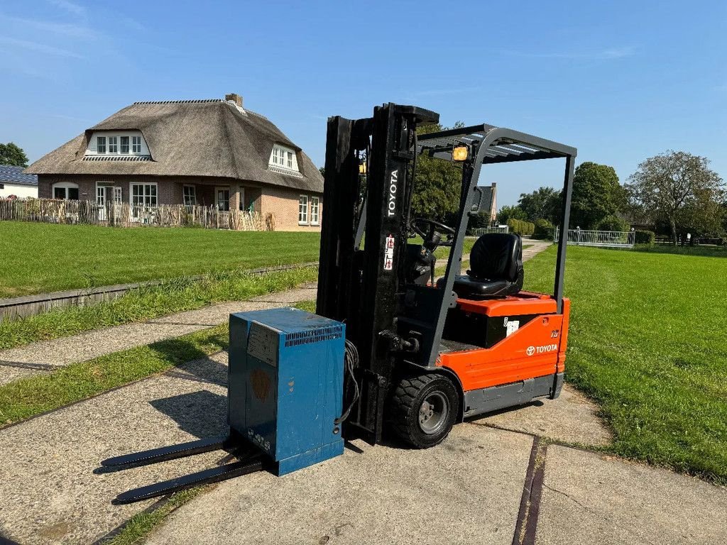 Frontstapler typu Toyota 1500KG elektrische heftruck triplex 4.3M + freelift, Gebrauchtmaschine w Hoenzadriel (Zdjęcie 9)