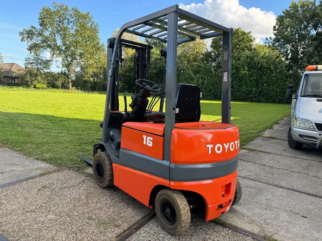 Frontstapler tipa Toyota 1600KG elektrische heftruck sideshift doorkijkmast, Gebrauchtmaschine u Hoenzadriel (Slika 3)