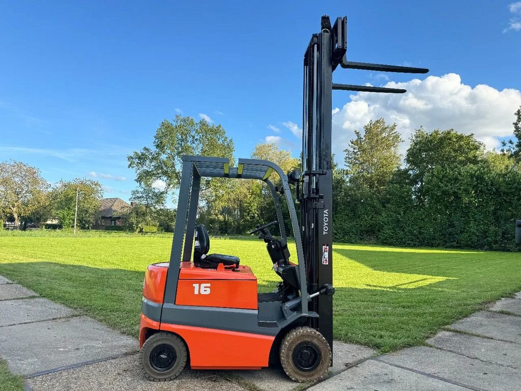 Frontstapler des Typs Toyota 1600KG elektrische heftruck sideshift doorkijkmast, Gebrauchtmaschine in Hoenzadriel (Bild 9)